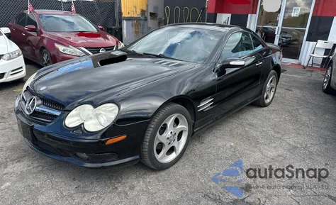 2004 Mercedes-Benz Sl 500 z USA, uszkodzony, nr VIN WDBSK75F54F070815